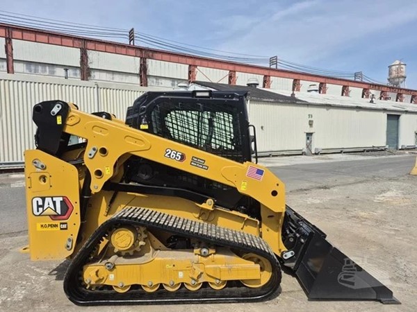 2025 Caterpillar 265 Compact Track Loader