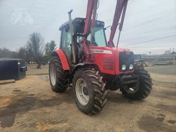 2004 MASSEY FERGUSON 5455 Tractor with Loader