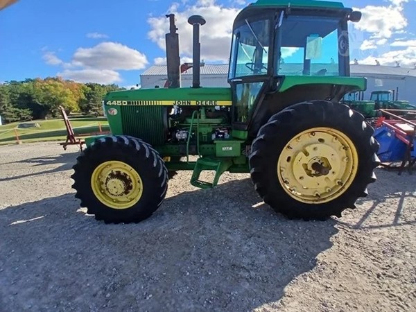 1983 JOHN DEERE 4450 MFWD Tractor